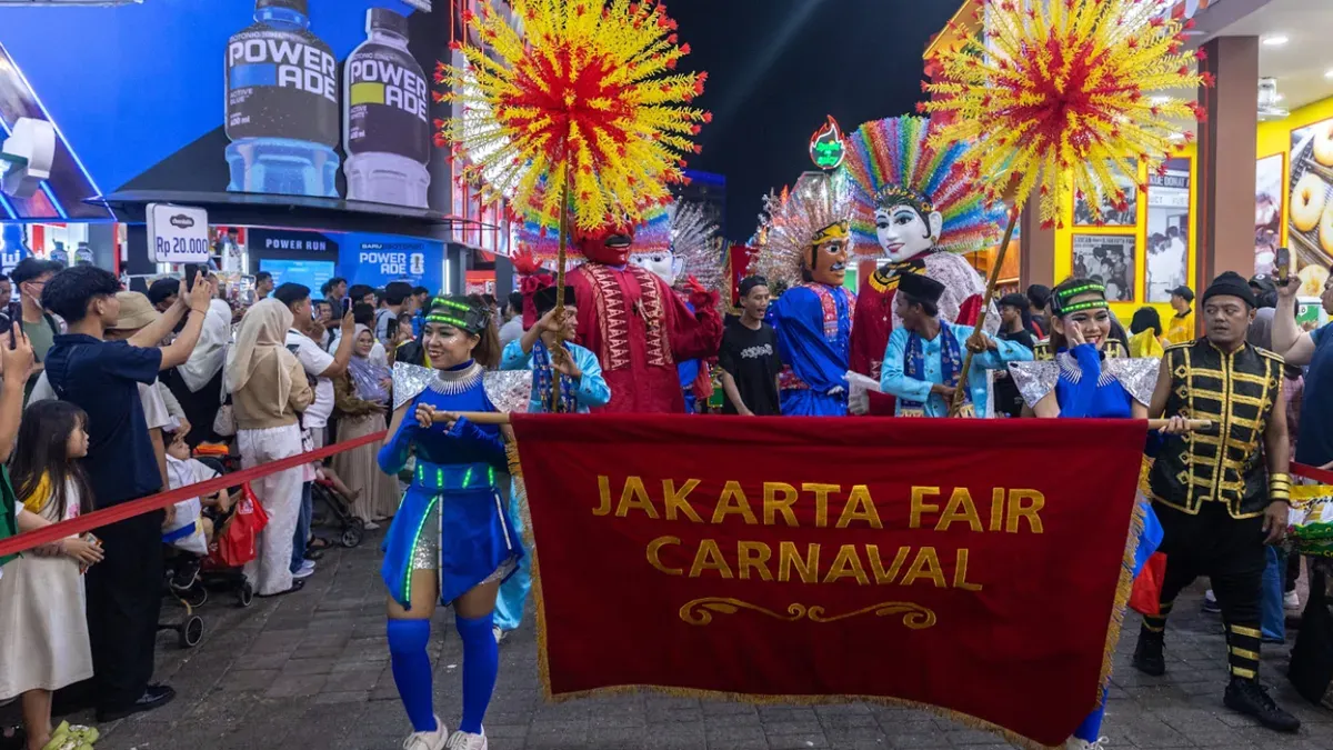 Kemeriahan Warna-Warni Parade Karnaval di Jakarta Fair 2026